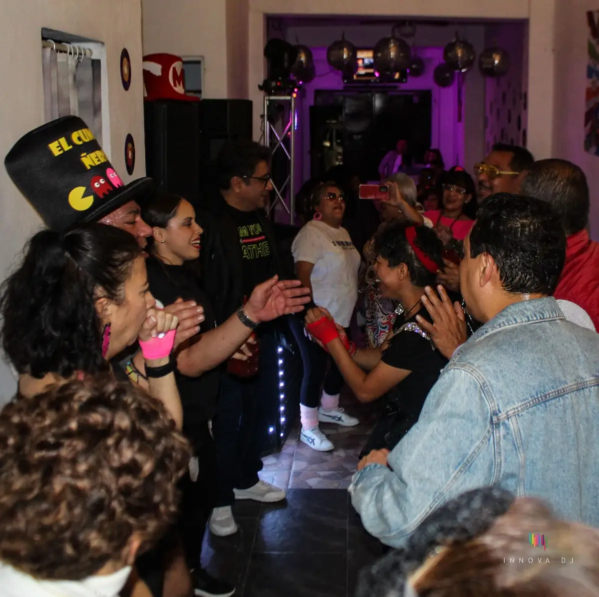 Iluminación tipo antro para fiesta en CDMX